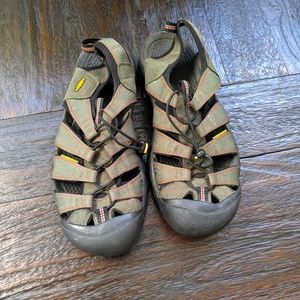 Keen Newport Sandal Men 11.5 (great condition)